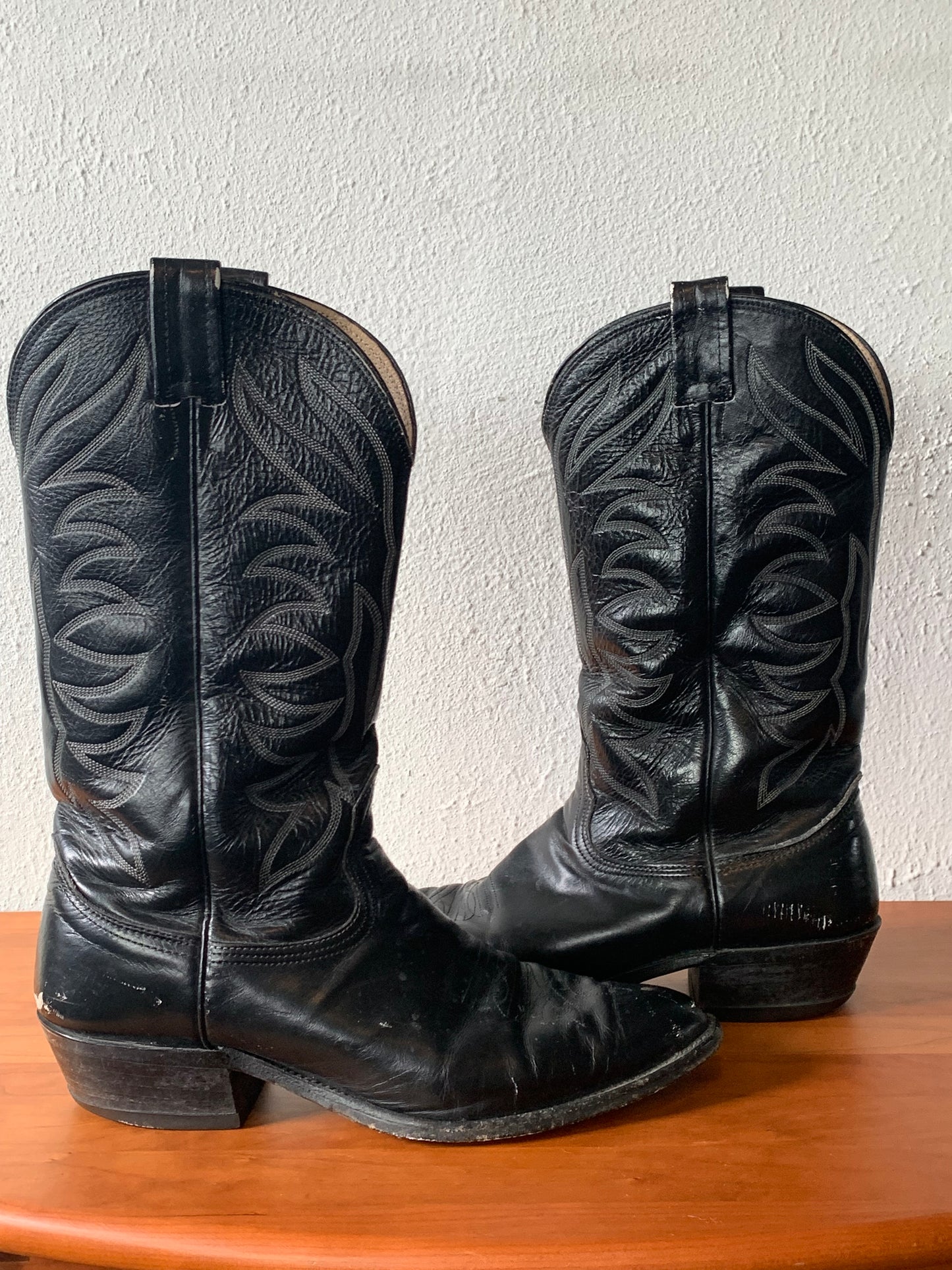 Nocona Black Boot, Size 9.5 Mens